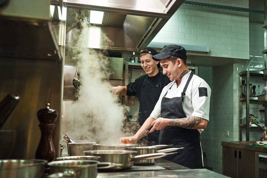 How-to-Train-Restaurant-Staff-Quickly-and-Effectively-scaled (1)